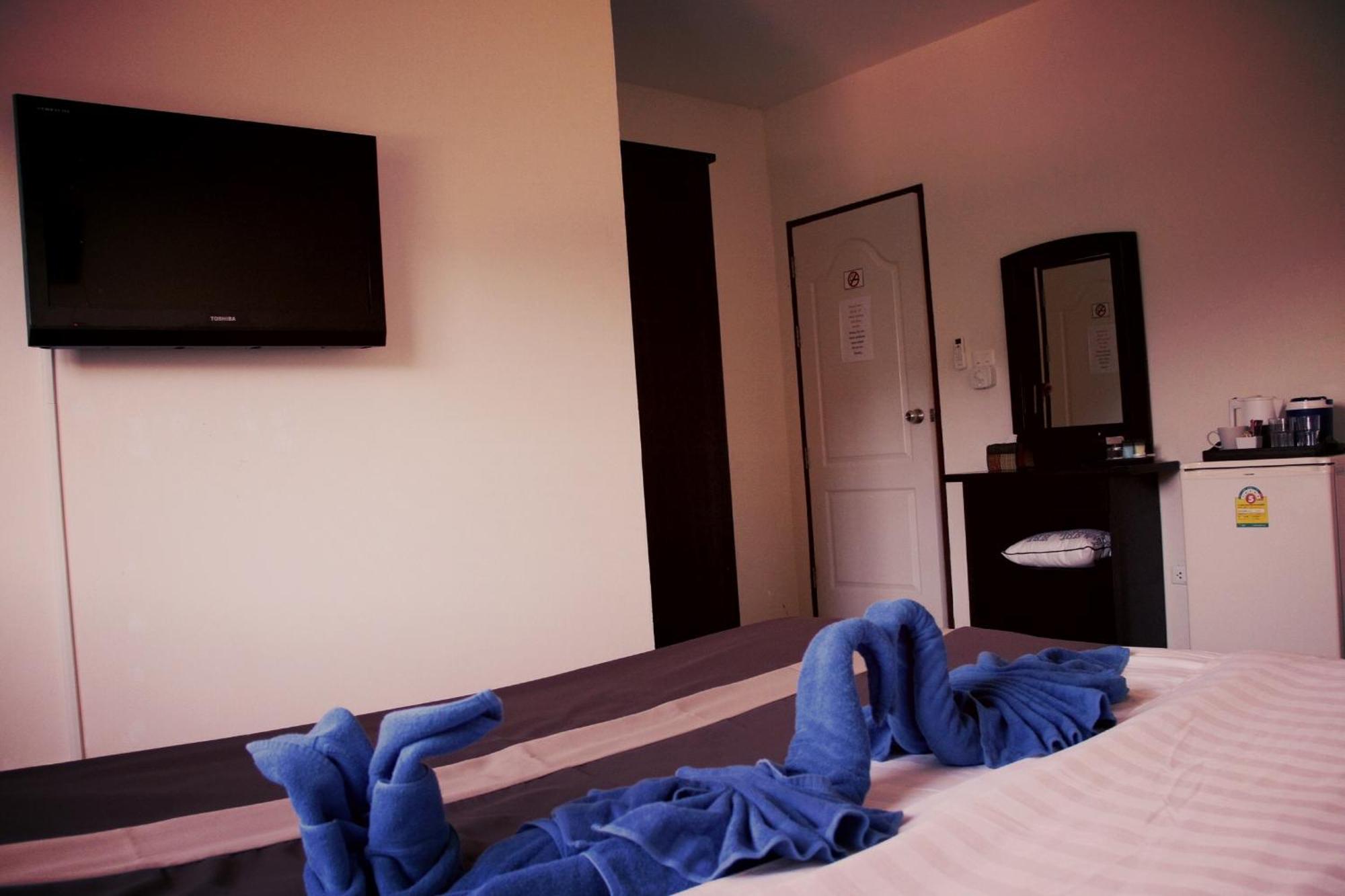 Tropical Sands Nai Harn Room photo